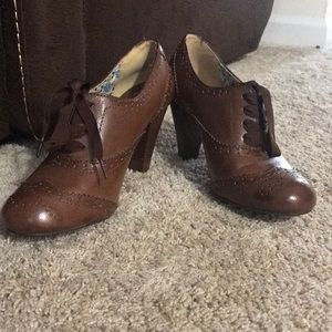 American eagle bootie shoes